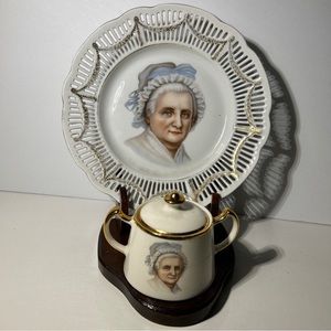 MARTHA WASHINGTON gesetzlich geschutzt plate set With Wood Stand